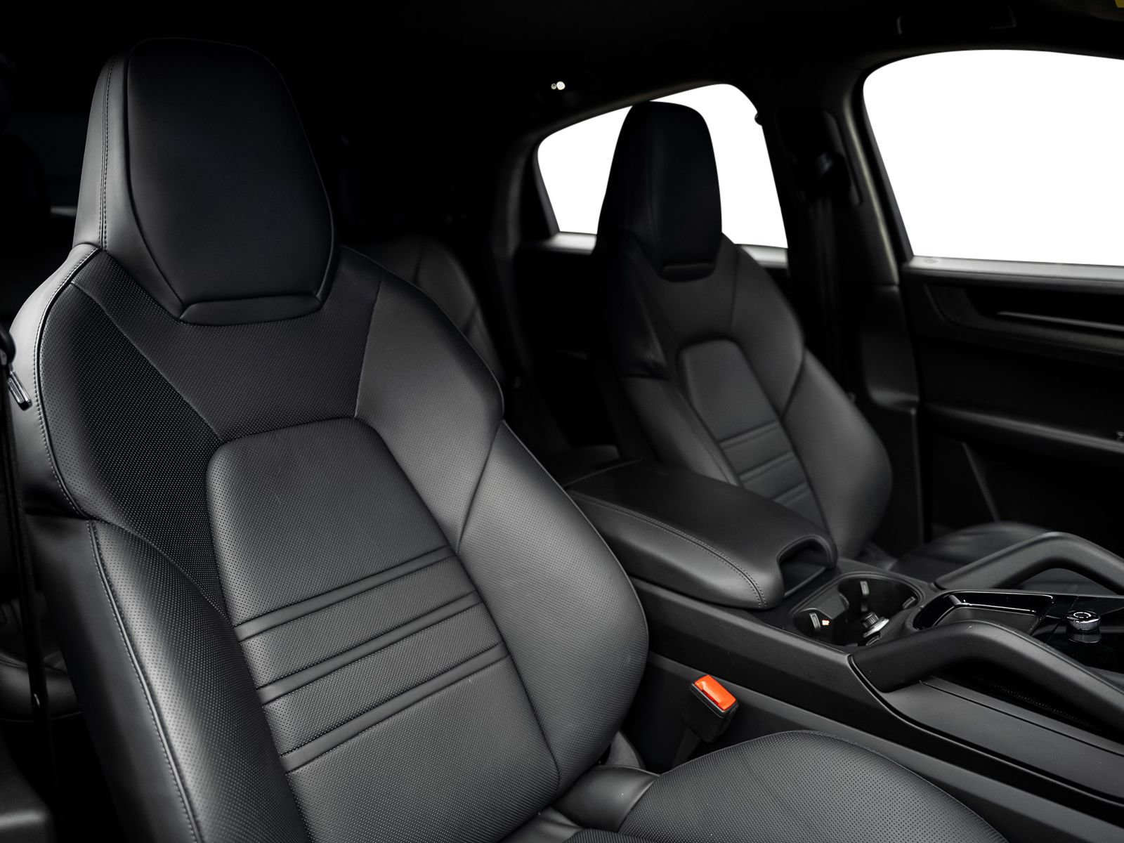 Used 2024 Porsche Cayenne Turbo GT AWD/4WD image 33