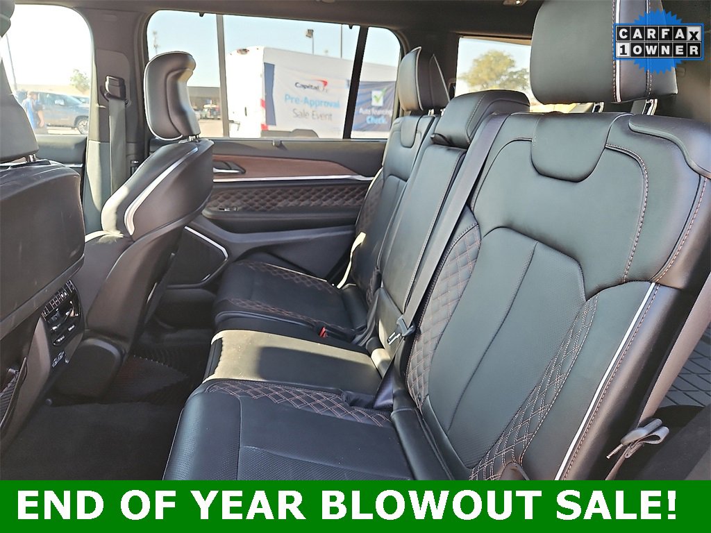 Used 2024 Jeep Grand Cherokee L Summit w/ Luxury Tech Group V image 11