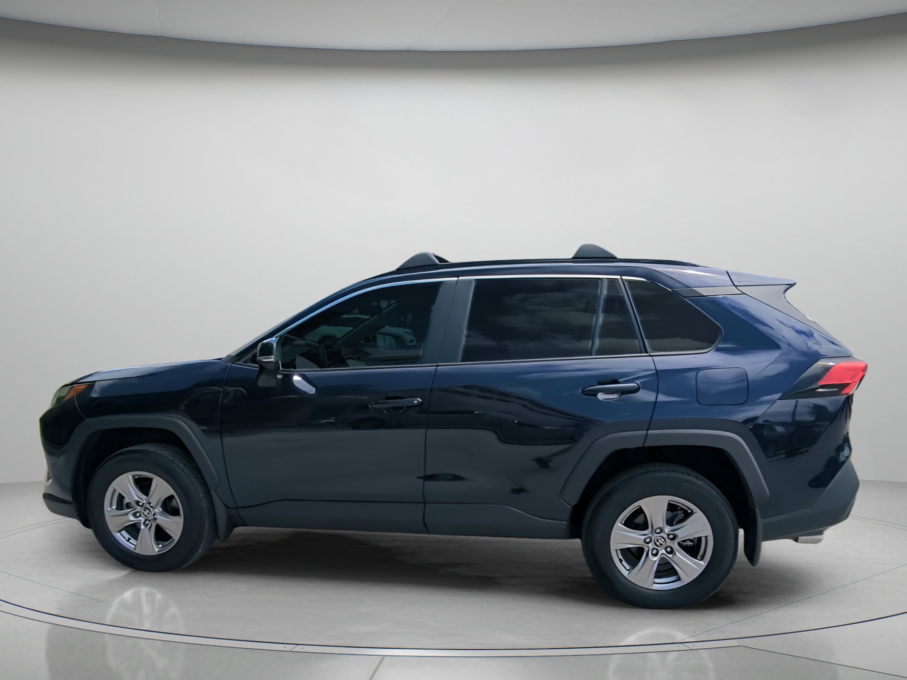 Used 2025 Toyota RAV4 XLE w/ Convenience Package FWD image 19