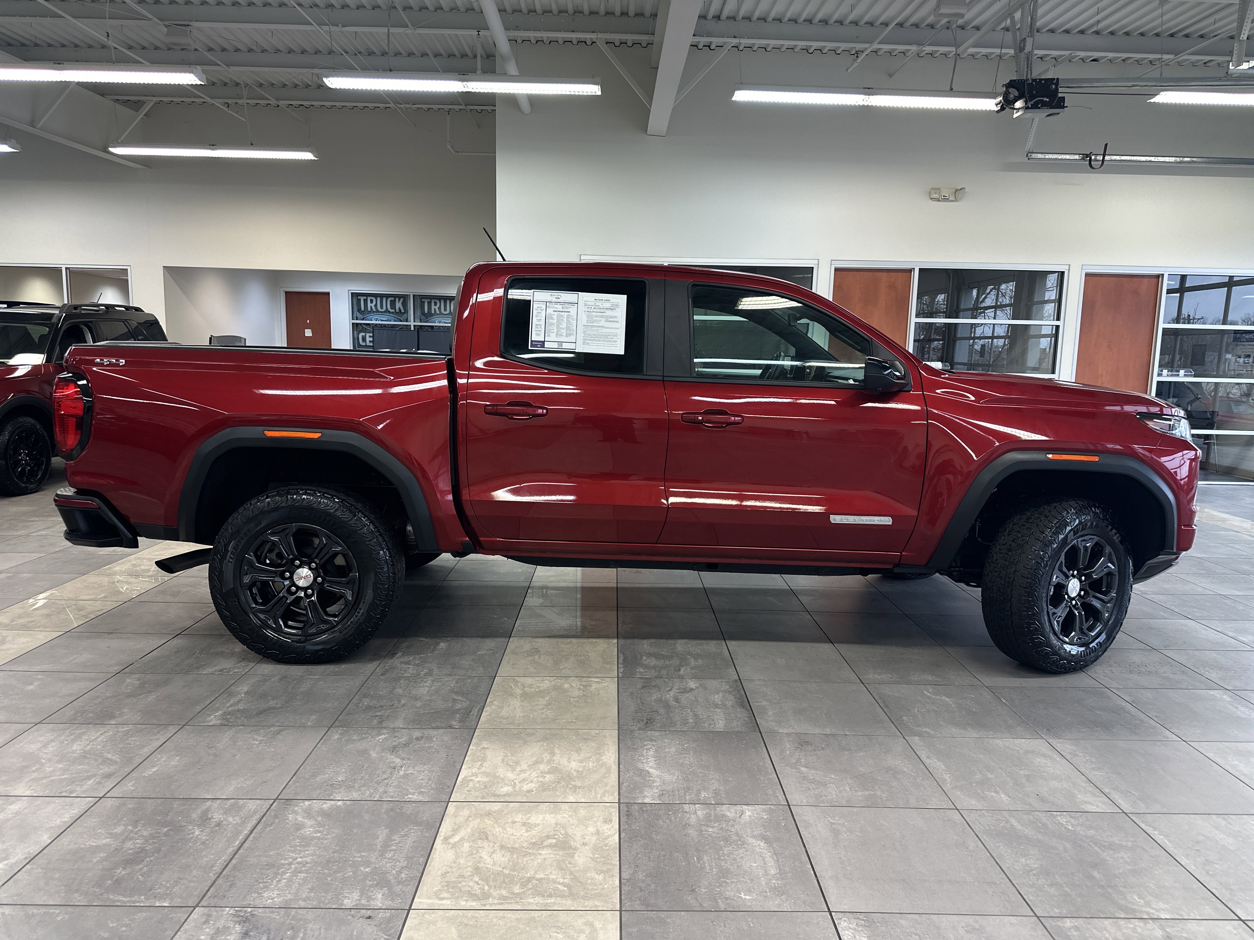 Used 2023 GMC Canyon Elevation w/ Convenience Package image 12