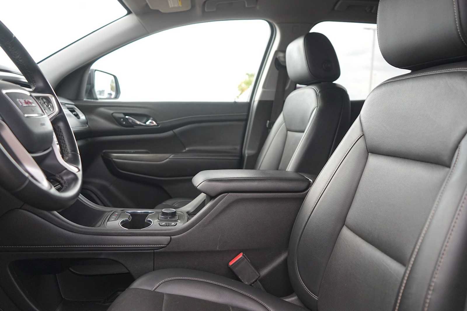 Used 2023 GMC Acadia SLT FWD image 11