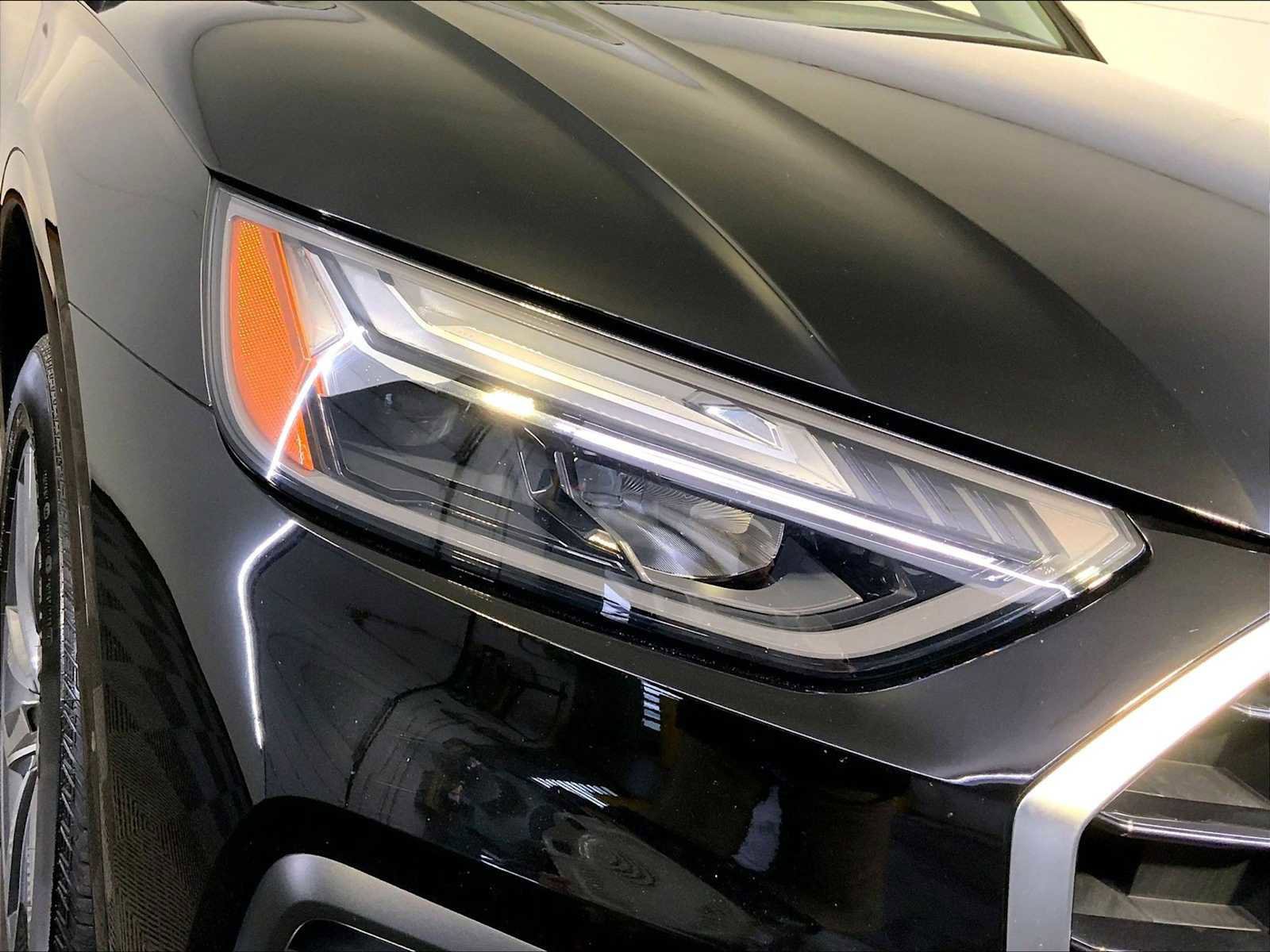 Used 2021 Audi Q5 Premium w/ Convenience Package image 12