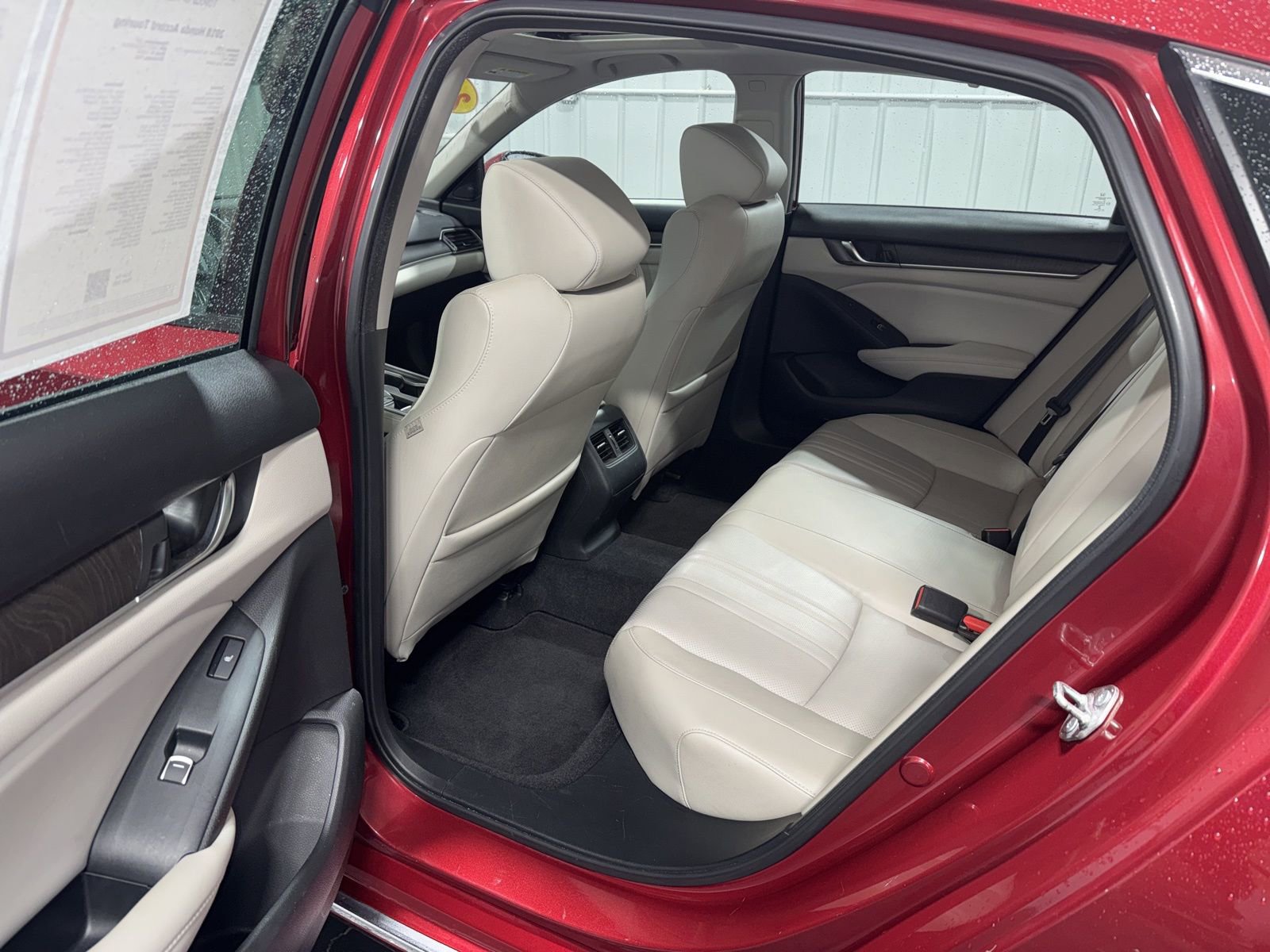 Used 2018 Honda Accord Touring image 16