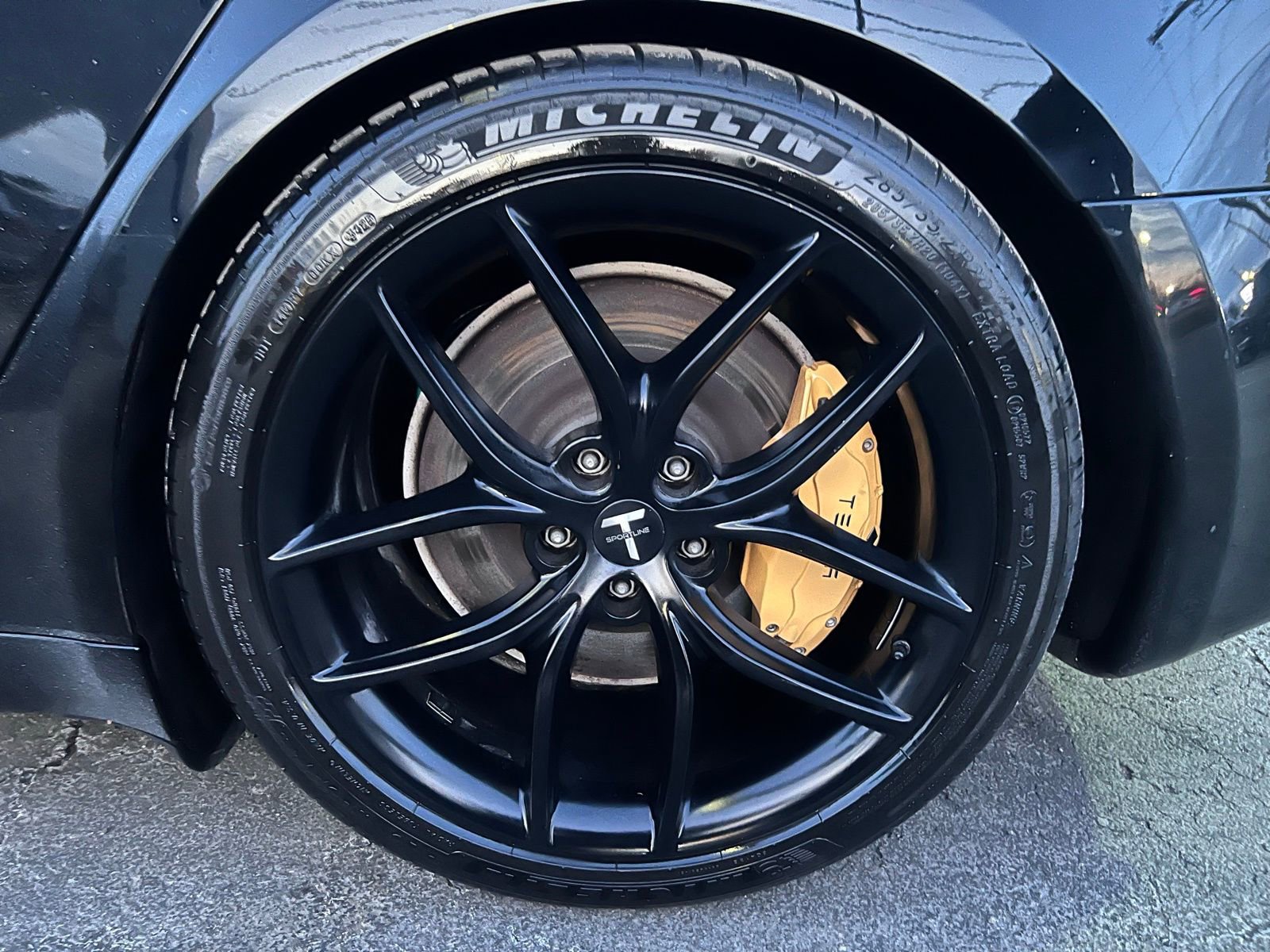 Used 2021 Tesla Model S Plaid image 38