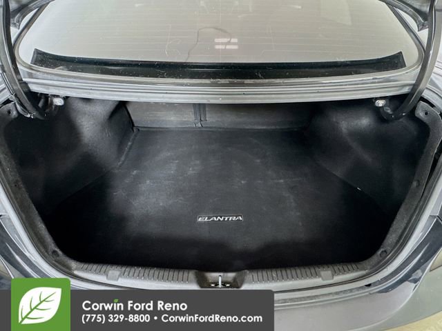 Used 2016 Hyundai Elantra SE image 22