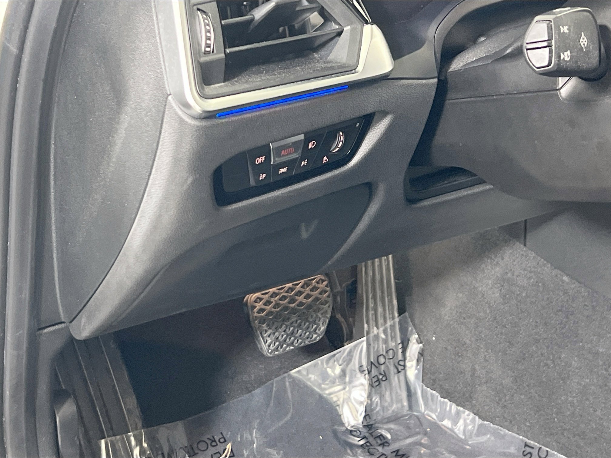 Used 2021 BMW 330i xDrive Sedan w/ Convenience Package image 10