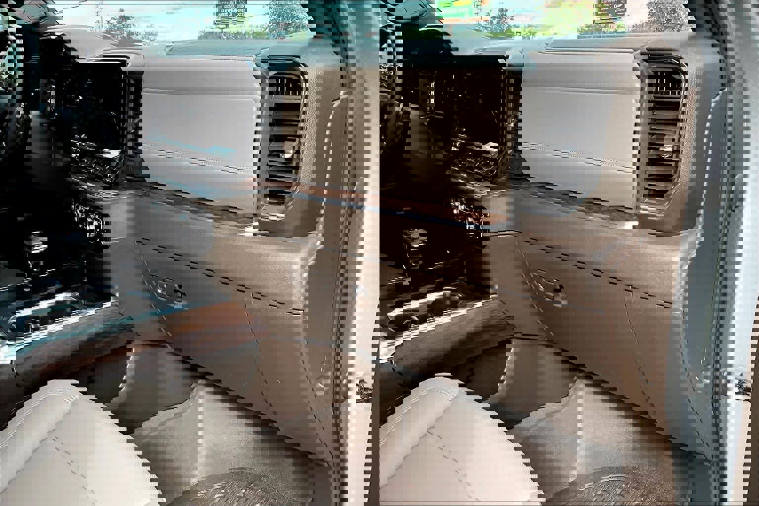 Used 2023 GMC Sierra 1500 SLT w/ SLT Premium Package AWD/4WD image 20