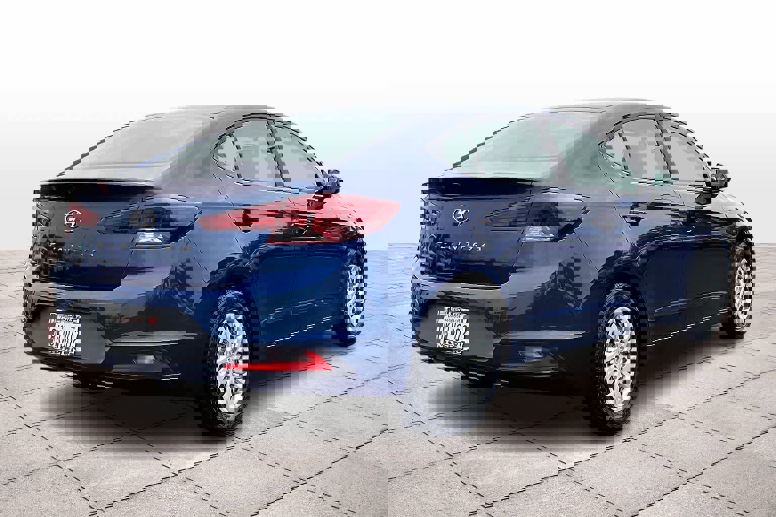 Used 2019 Hyundai Elantra SE image 16