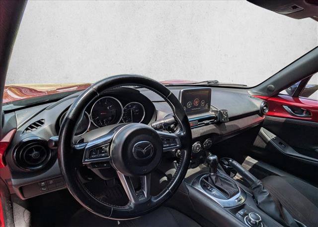 Used 2017 MAZDA MX-5 Miata Club RWD image 10