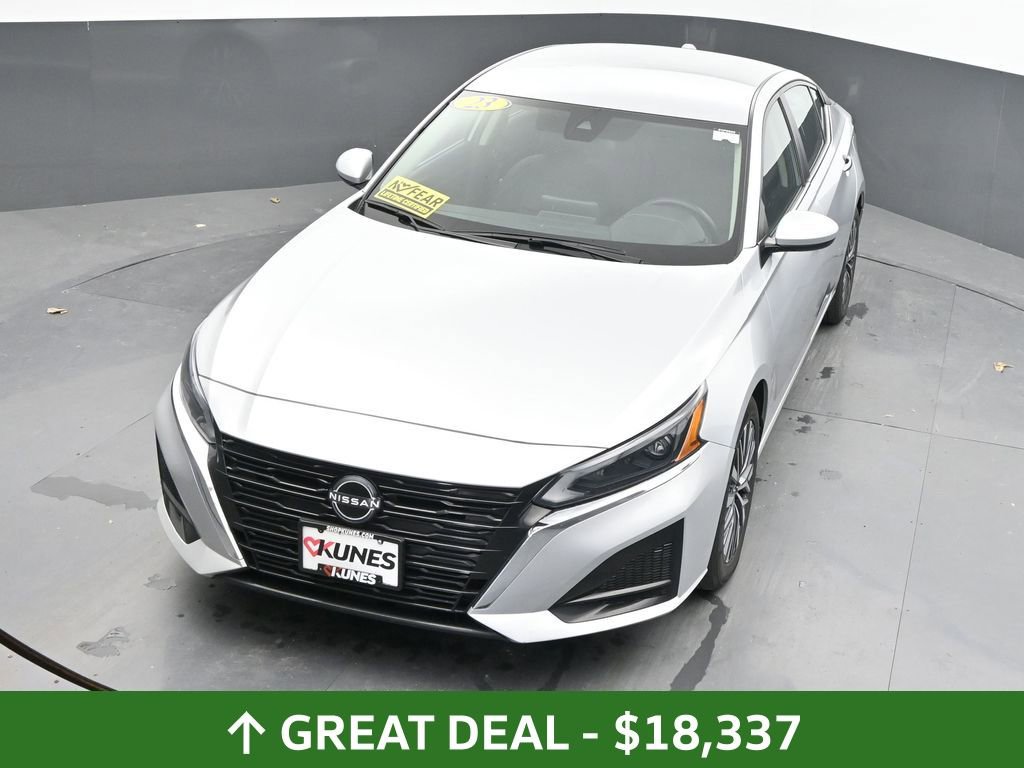 Used 2023 Nissan Altima 2.5 SV FWD image 41