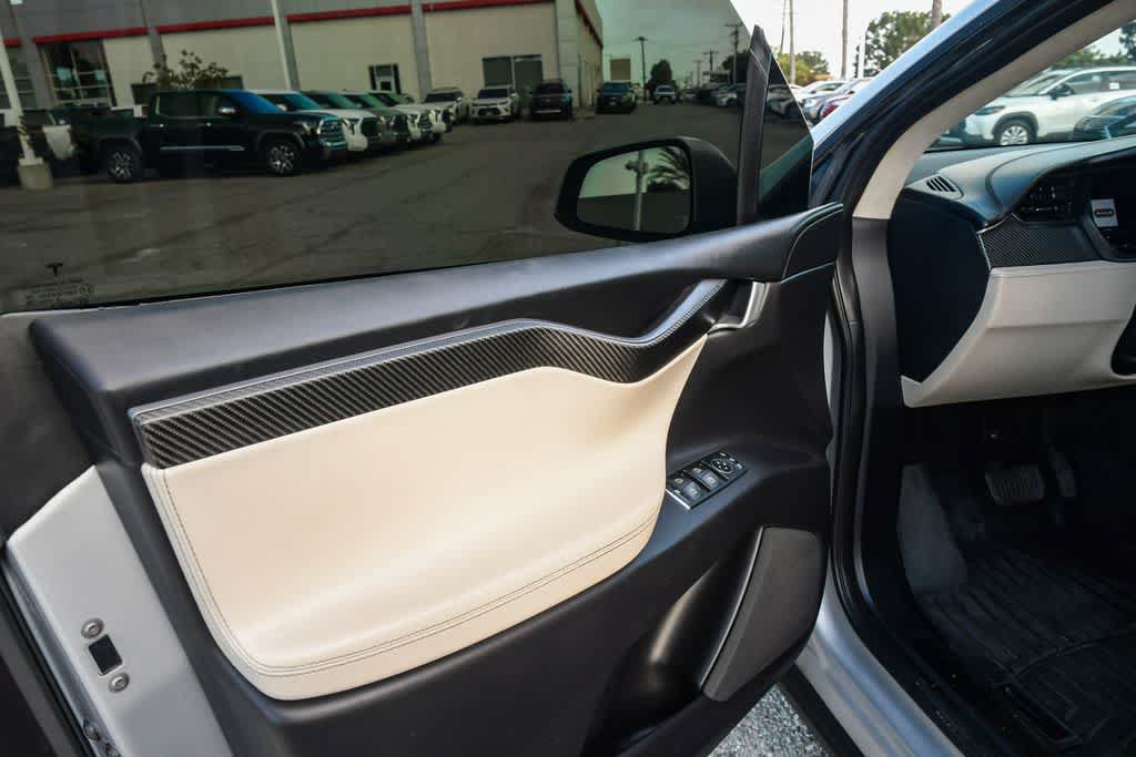 Used 2018 Tesla Model X 75D AWD/4WD image 28