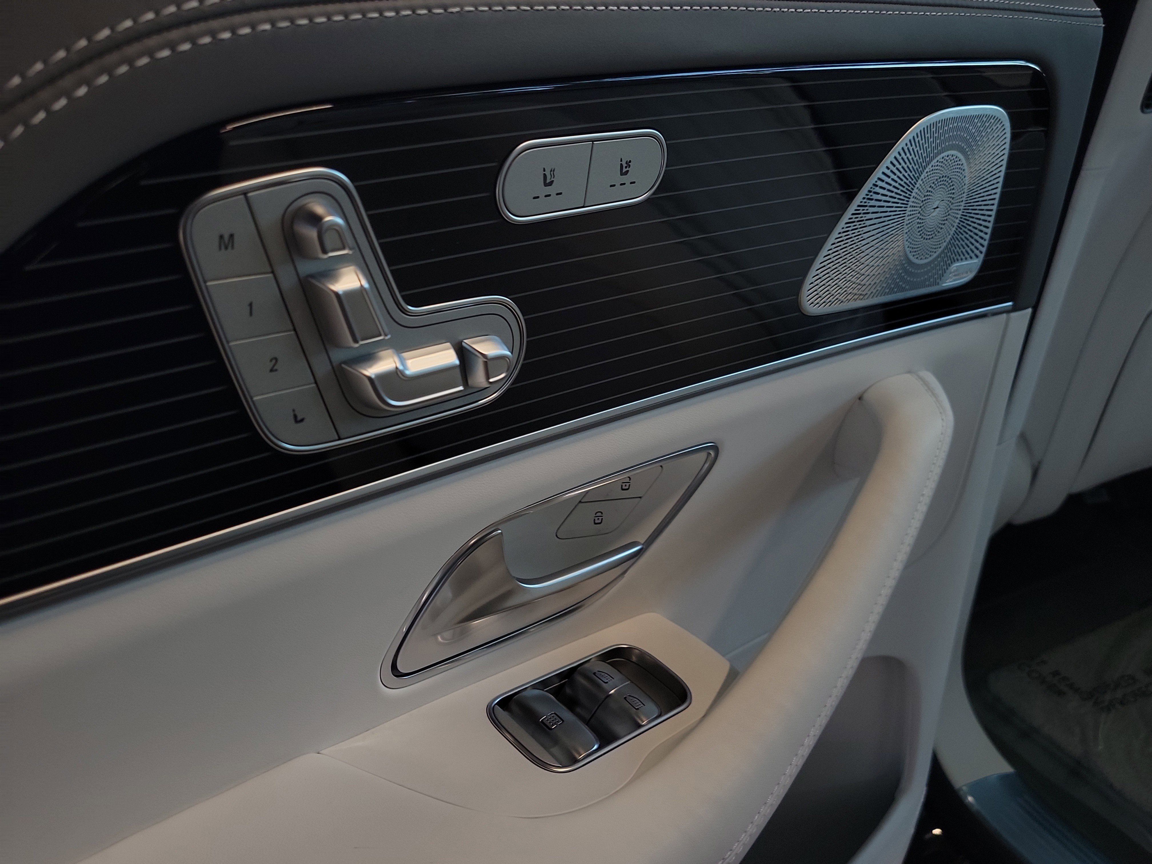 New 2026 Mercedes-Benz Maybach GLS 600 4MATIC image 5