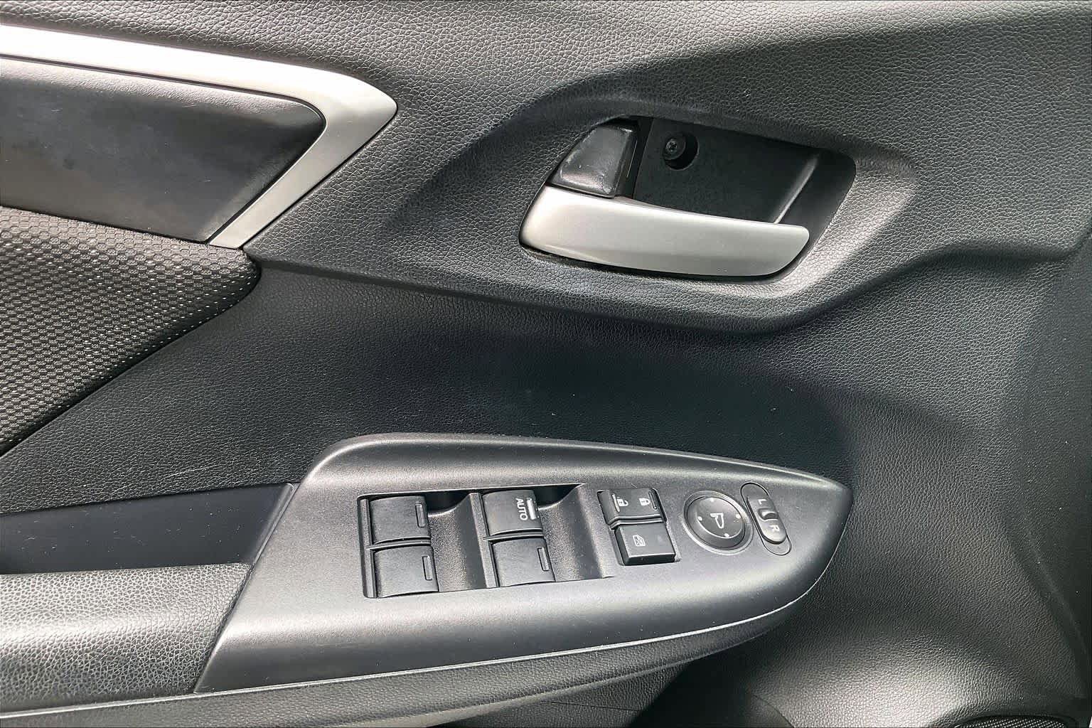Used 2015 Honda Fit EX image 34