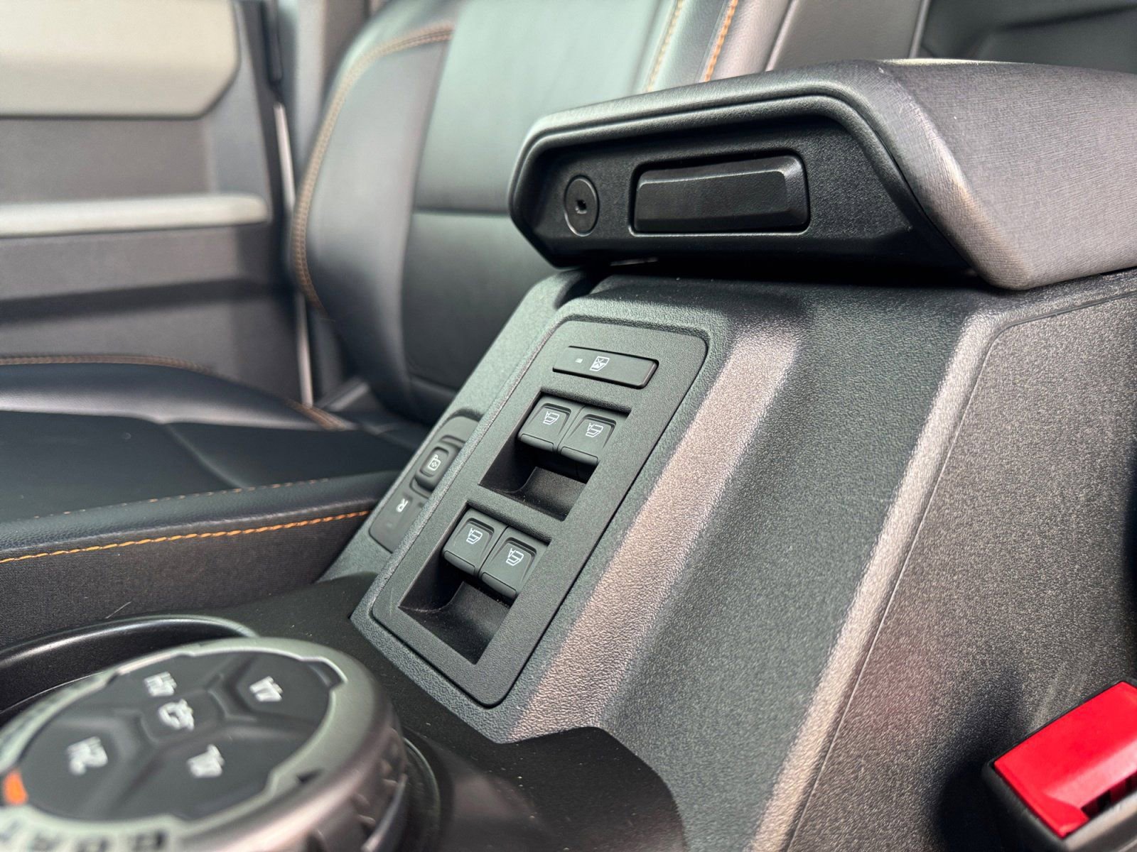 Used 2023 Ford Bronco Badlands w/ Sasquatch Package image 23