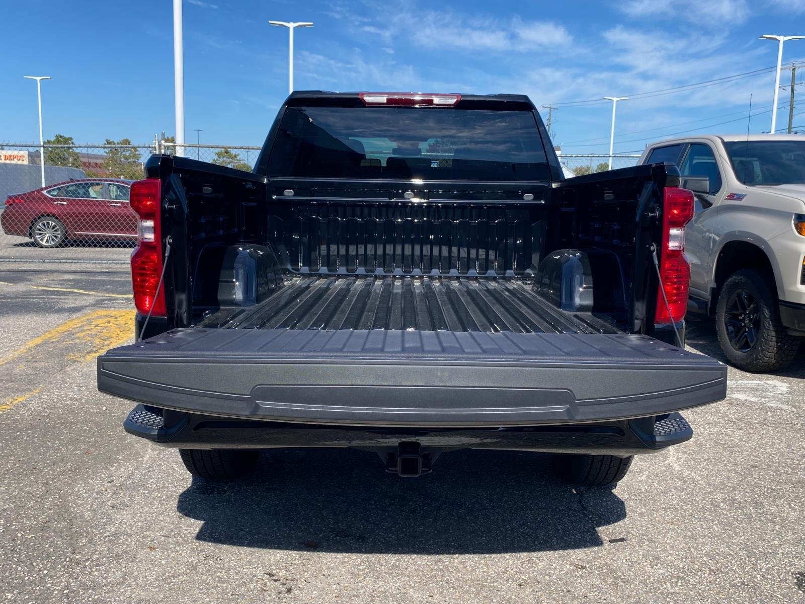 New 2026 Chevrolet Silverado 1500 Custom w/ LPO, Dark Essentials Package AWD/4WD image 6