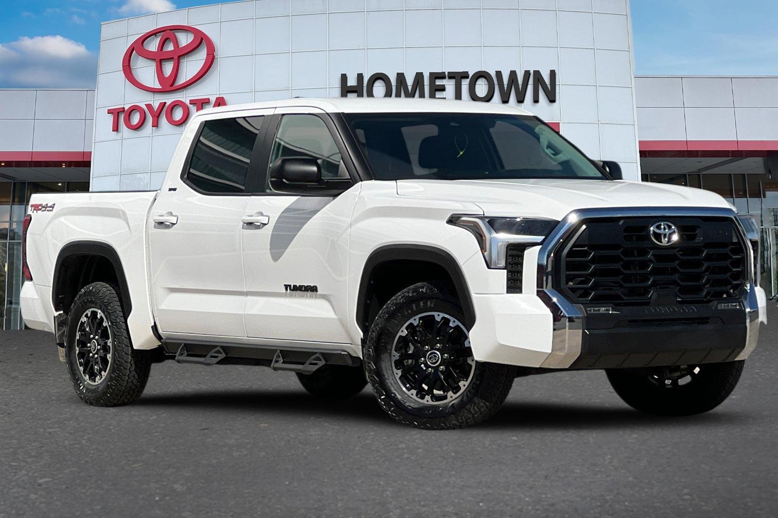 Used 2024 Toyota Tundra SR5 image 2