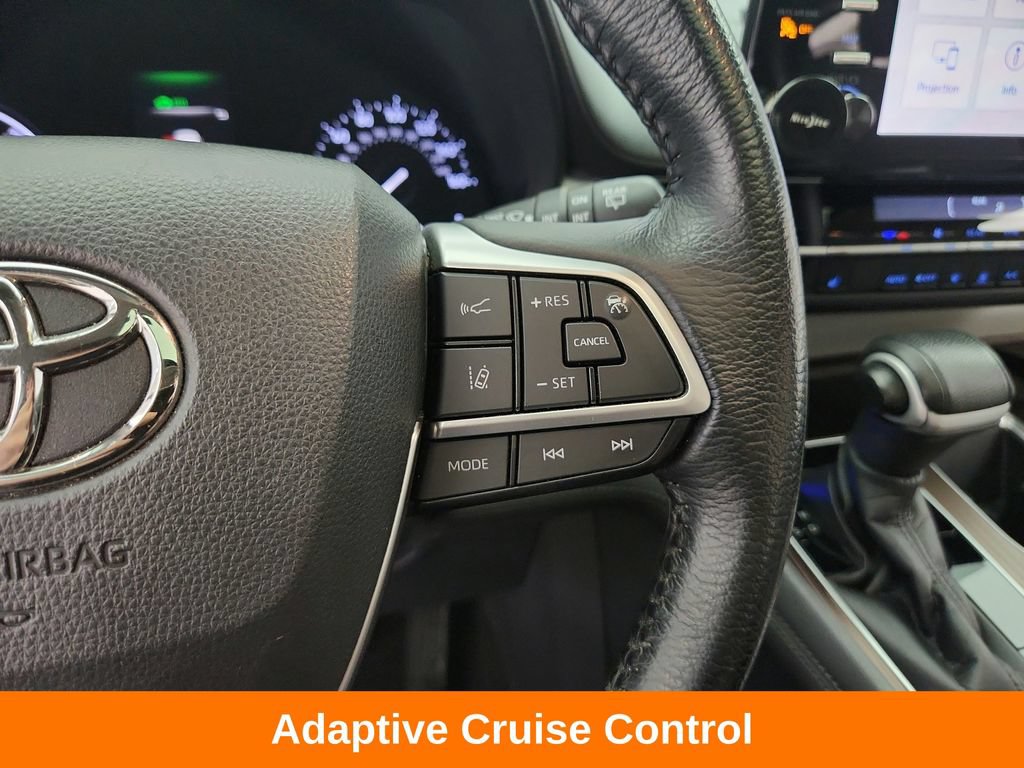 Used 2021 Toyota Sienna XLE w/ XLE Plus Package FWD image 24