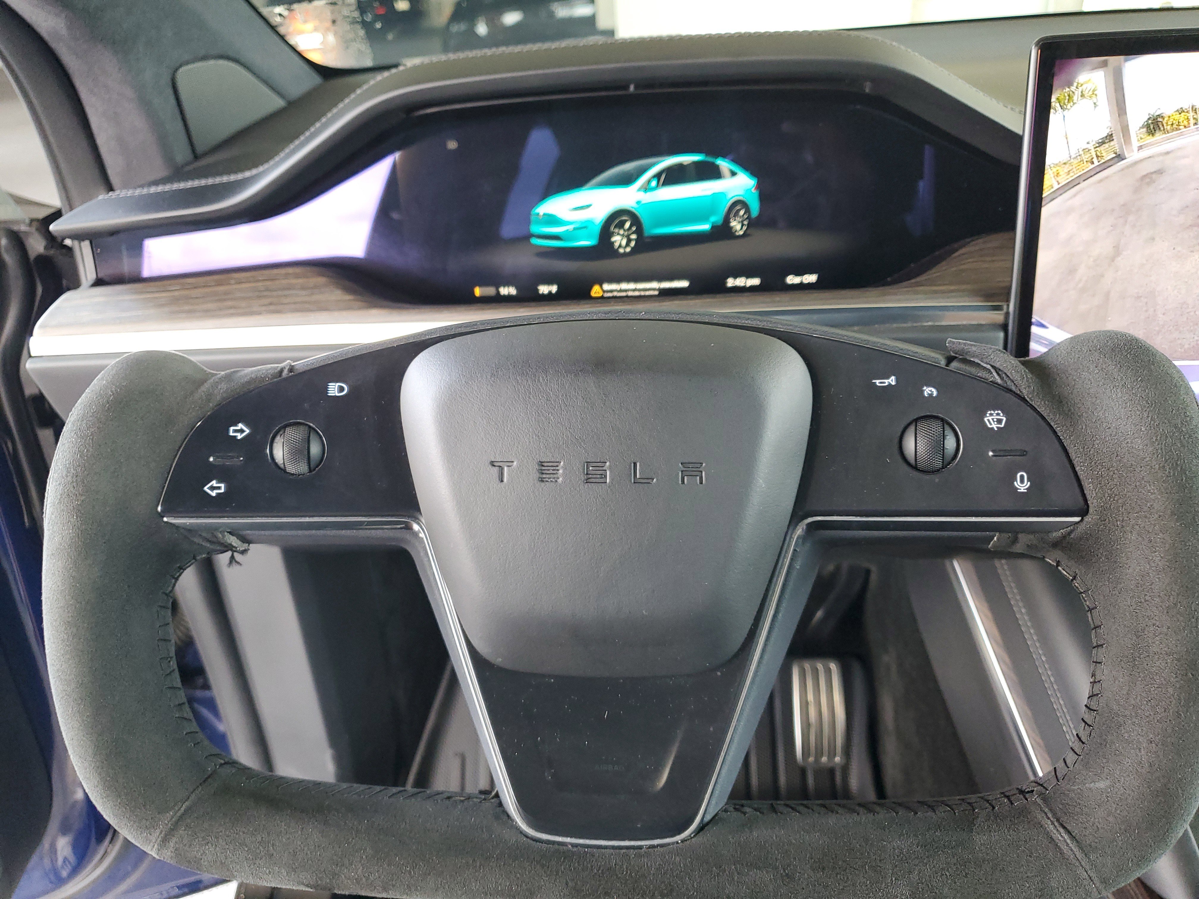 Used 2022 Tesla Model X image 20