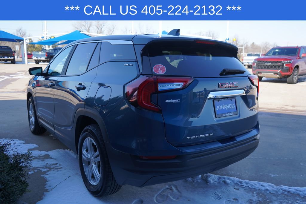Used 2024 GMC Terrain SLE image 11