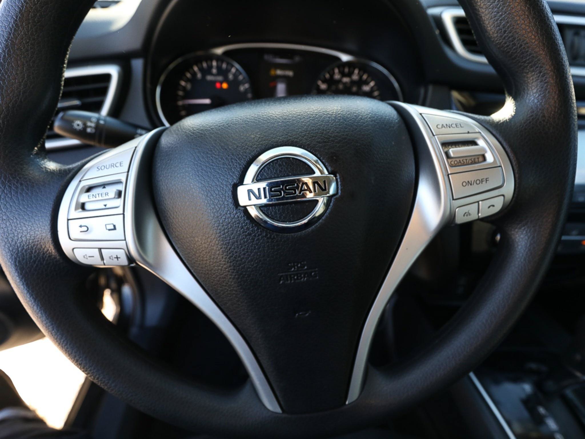 Used 2016 Nissan Rogue S FWD image 15