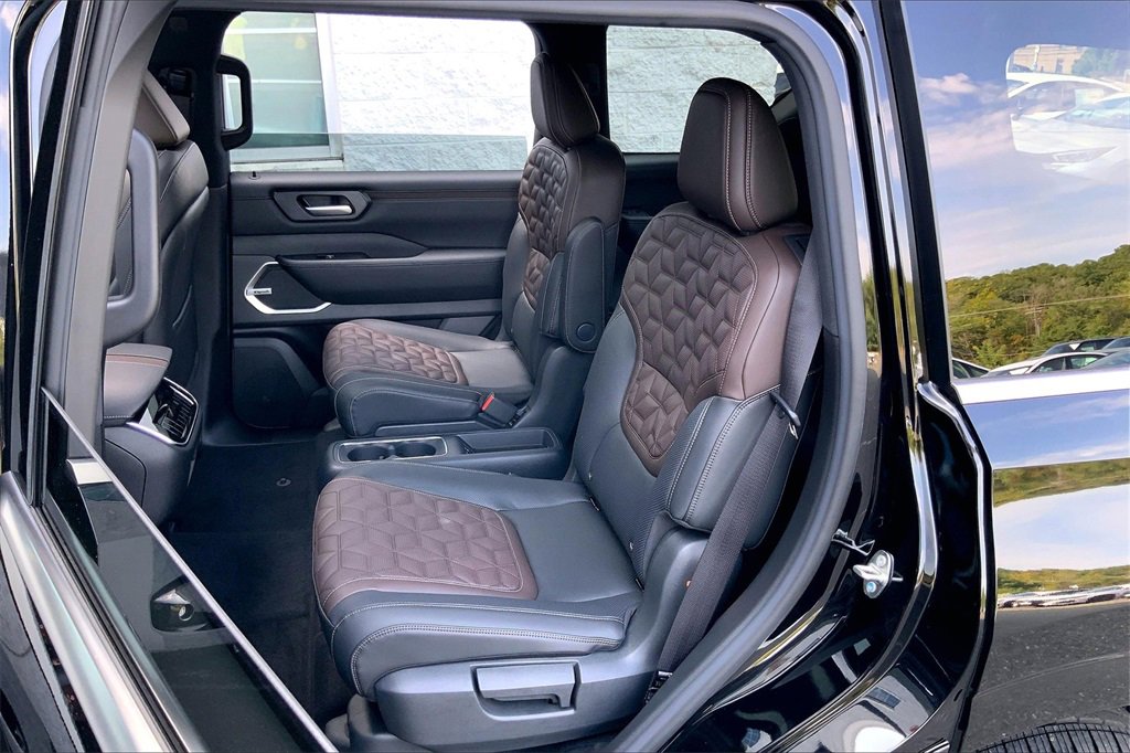 New 2026 Nissan Armada Platinum Reserve image 10
