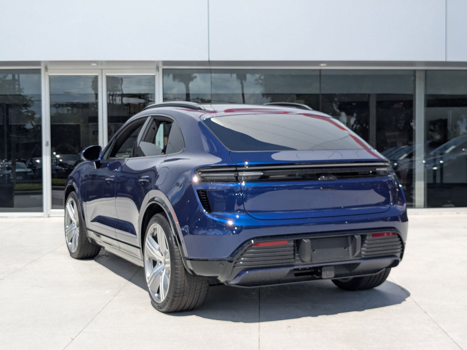 New 2025 Porsche Macan Turbo Electric AWD/4WD image 3