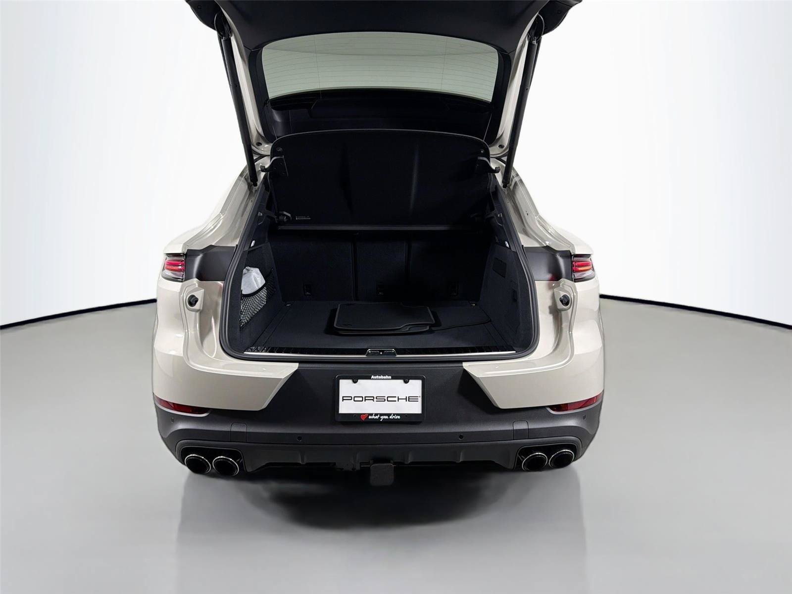 Certified 2026 Porsche Cayenne Coupe AWD/4WD image 35