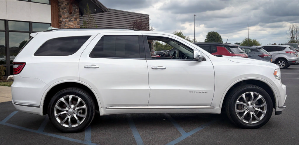 Used 2018 Dodge Durango Citadel w/ Technology Group AWD/4WD image 18