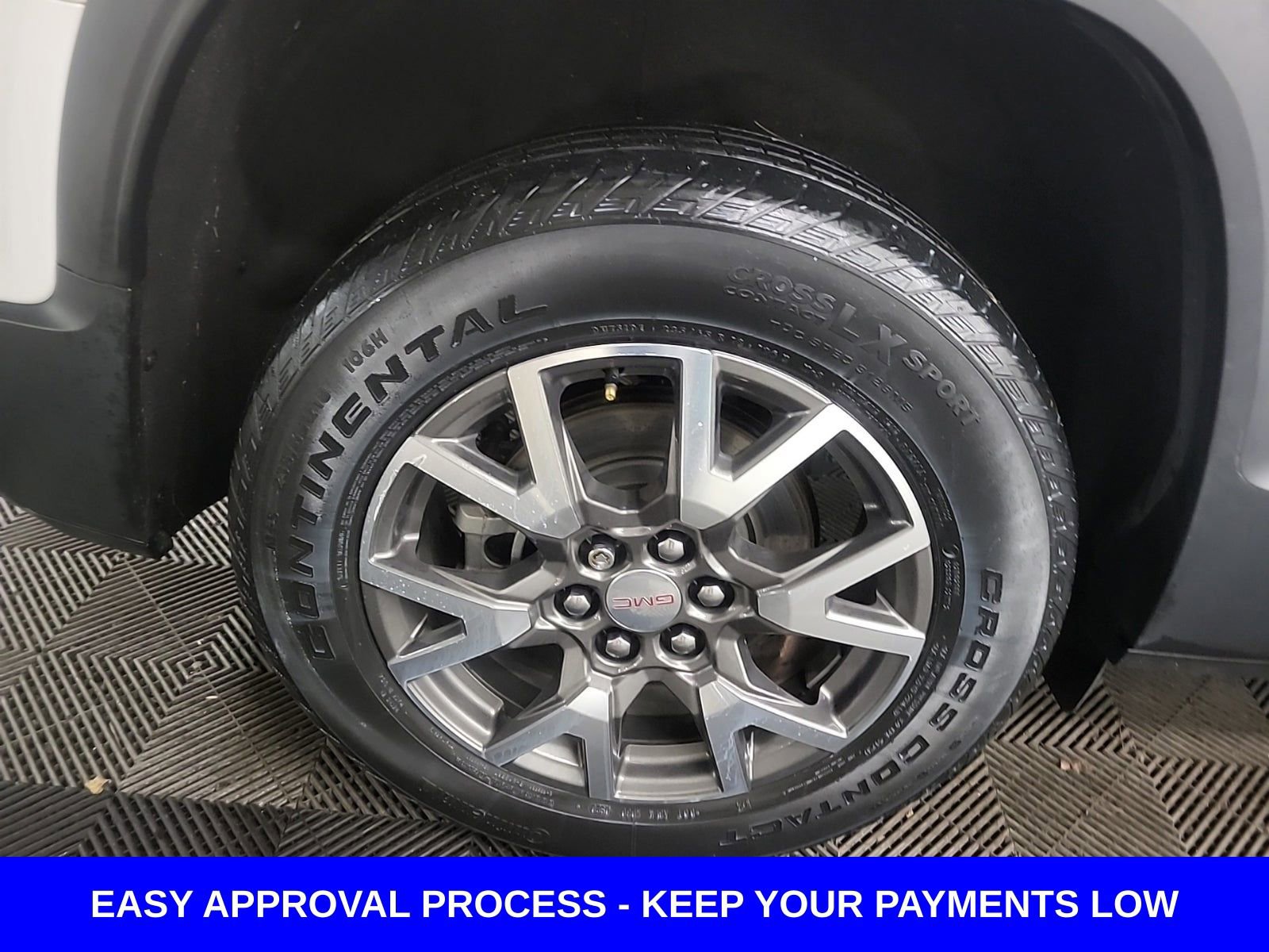 Used 2020 GMC Acadia SLE w/ Driver Convenience Package image 11