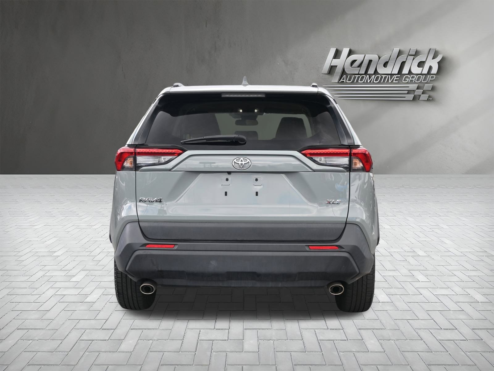 Used 2022 Toyota RAV4 XLE image 9