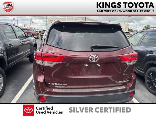 Used 2018 Toyota Highlander XLE AWD/4WD image 6