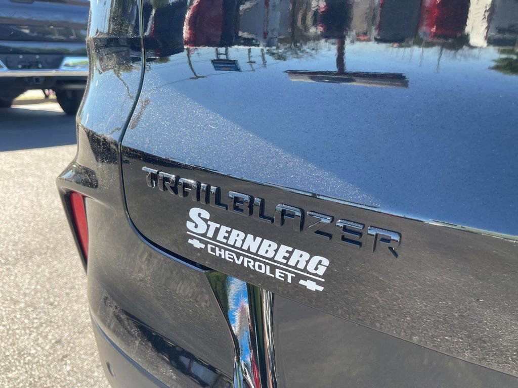 Used 2026 Chevrolet TrailBlazer RS w/ Driver Confidence Package FWD image 13