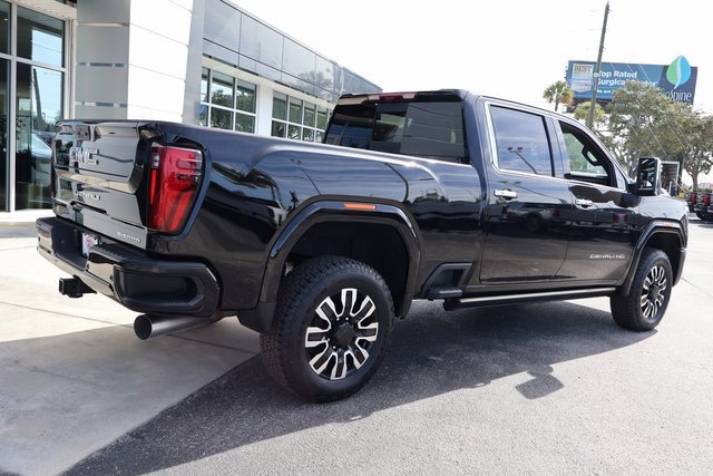 Used 2025 GMC Sierra 3500 Denali Ultimate image 7