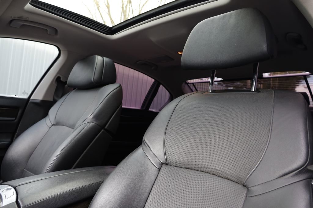 Used 2012 BMW 740Li image 15