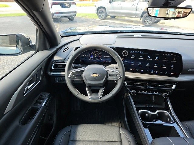New 2026 Chevrolet Traverse LT w/ Driver Confidence Package video 3