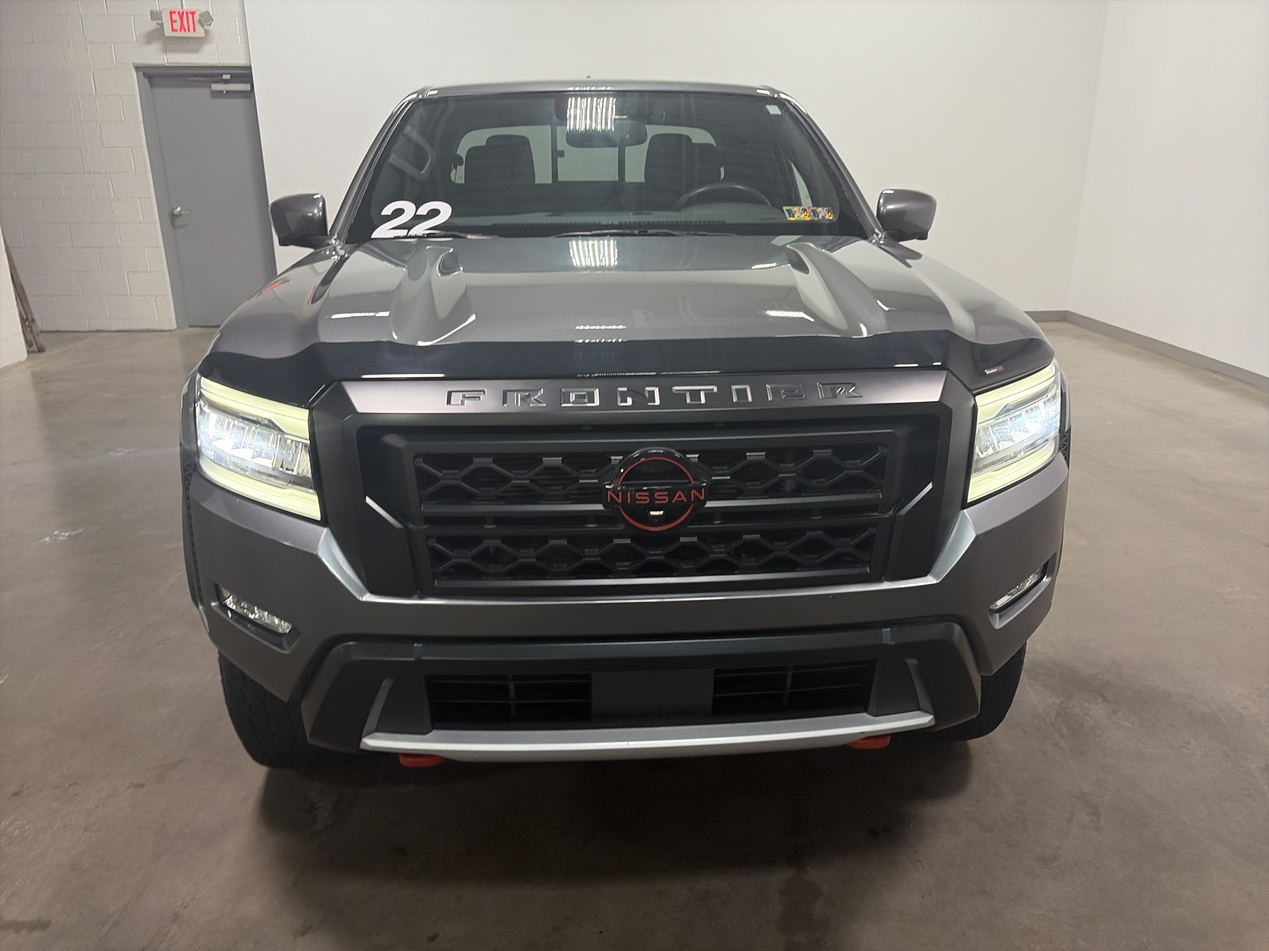 Used 2022 Nissan Frontier PRO-4X w/ Pro-4X Premium Package AWD/4WD image 39