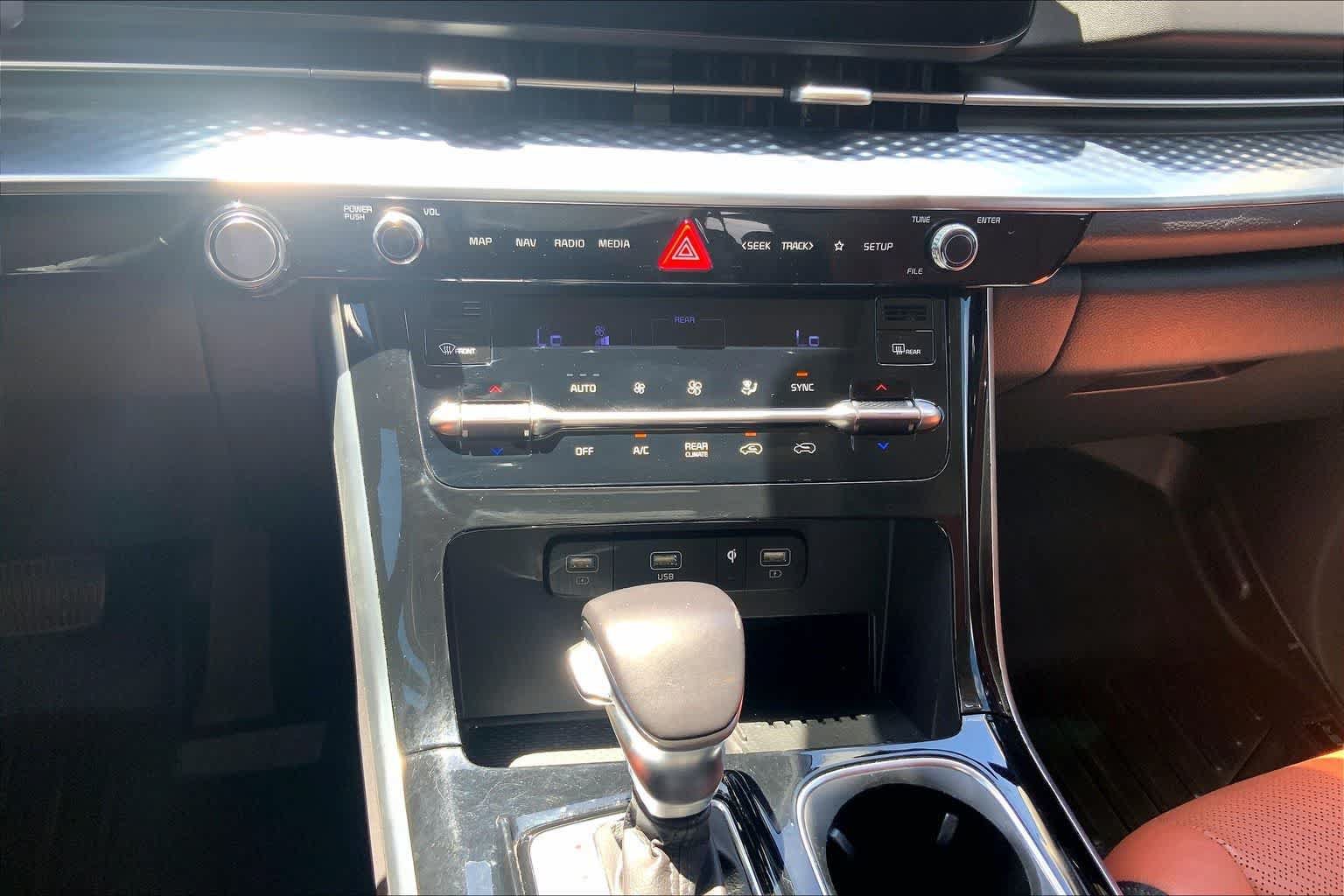 Used 2024 Kia Carnival SX Prestige FWD image 34