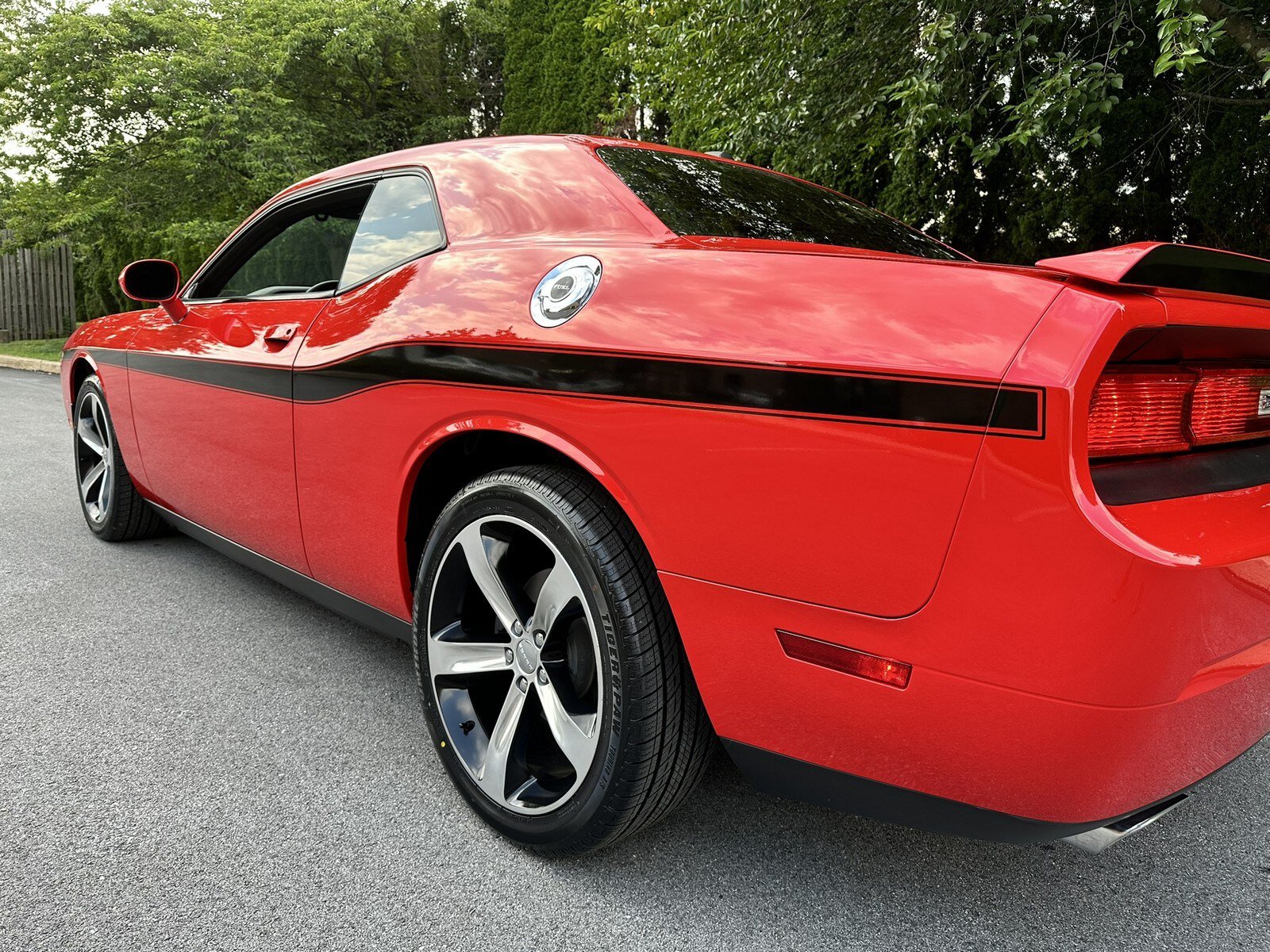 Used 2014 Dodge Challenger R/T w/ Electronics Convenience Group RWD image 80