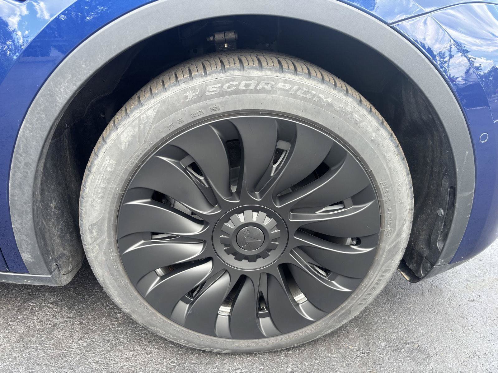 Used 2021 Tesla Model Y Long Range AWD/4WD image 9