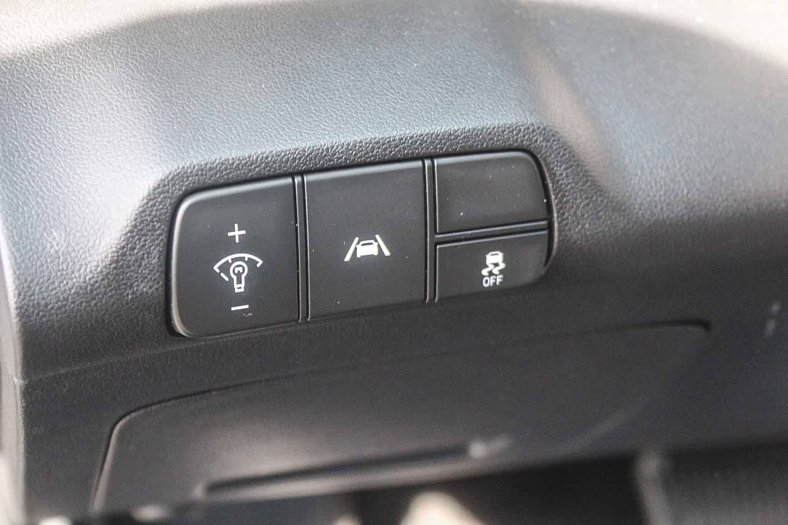 Used 2023 Hyundai Elantra SEL FWD image 28