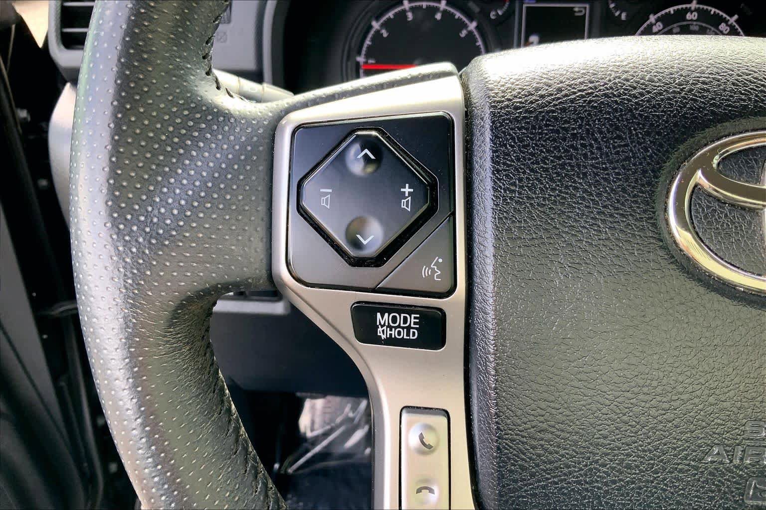 Used 2022 Toyota 4Runner SR5 RWD image 22
