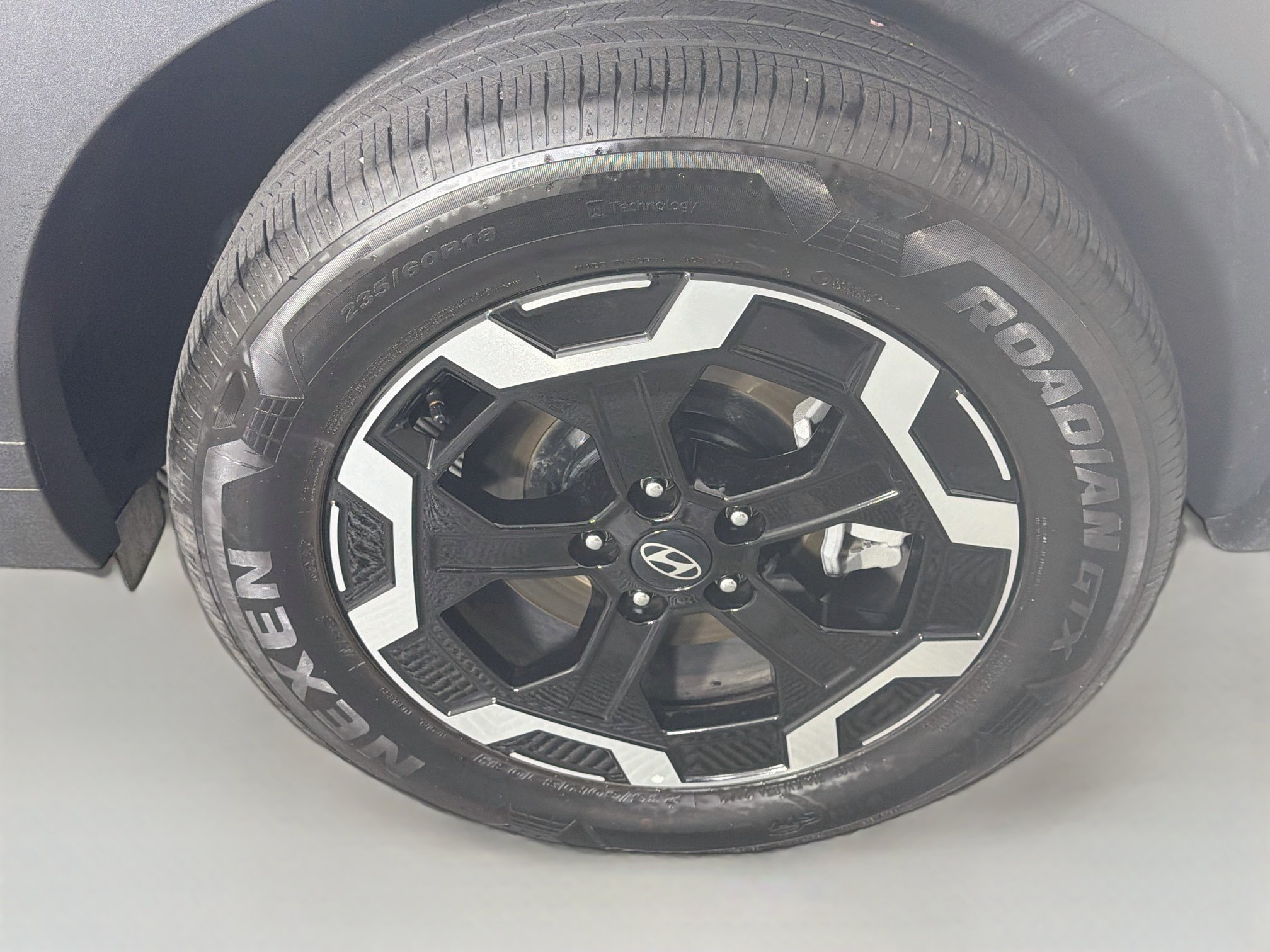 Used 2026 Hyundai Santa Fe SEL FWD image 11