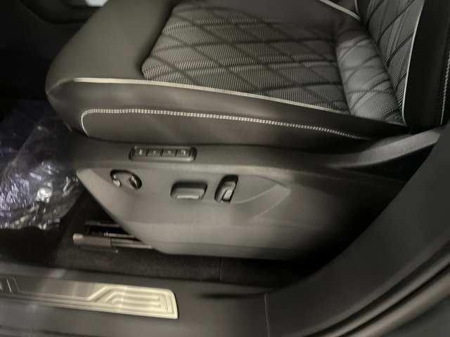 New 2026 Volkswagen Atlas SEL Premium R-Line image 17