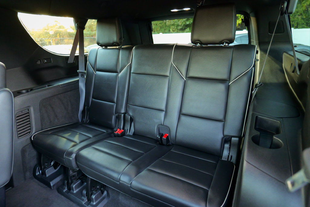 Used 2021 Cadillac Escalade ESV Premium Luxury w/ Driver Assist Tech Package AWD/4WD image 26