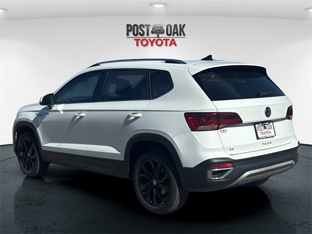 Used 2022 Volkswagen Taos SE w/ Panoramic Sunroof Package image 5