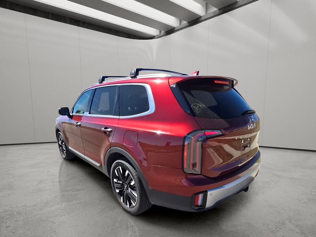 Used 2024 Kia Telluride SX w/ Towing Package image 3
