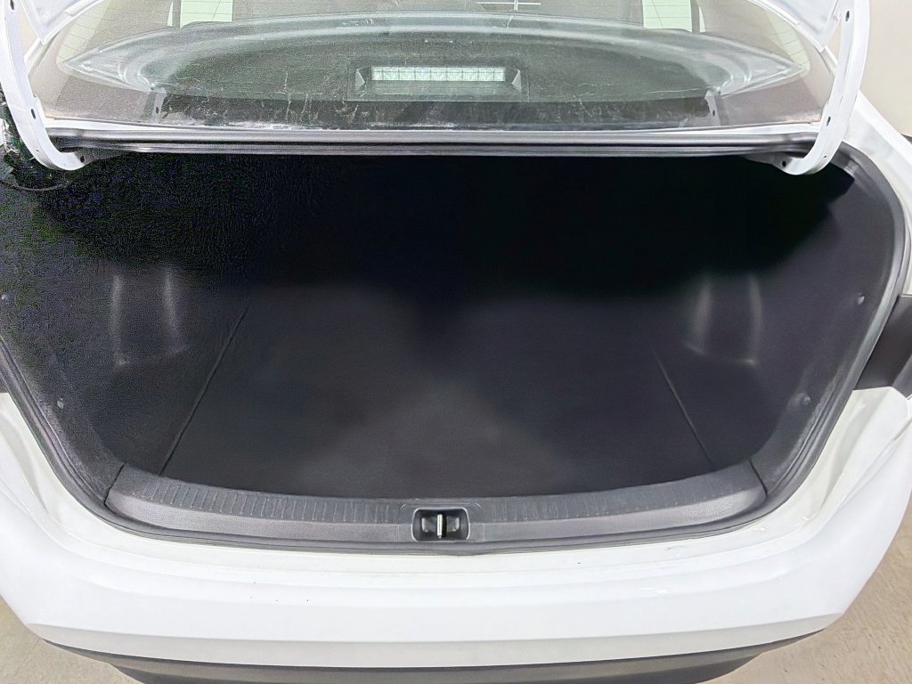 Used 2024 Toyota Corolla LE FWD image 21