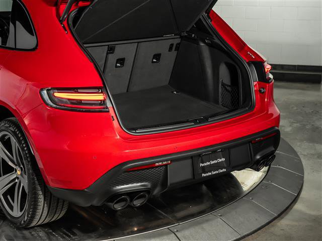 Certified 2025 Porsche Macan Turbo image 34