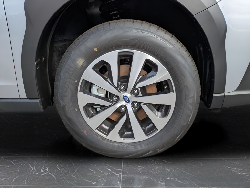 Used 2025 Subaru Outback Premium AWD/4WD image 11