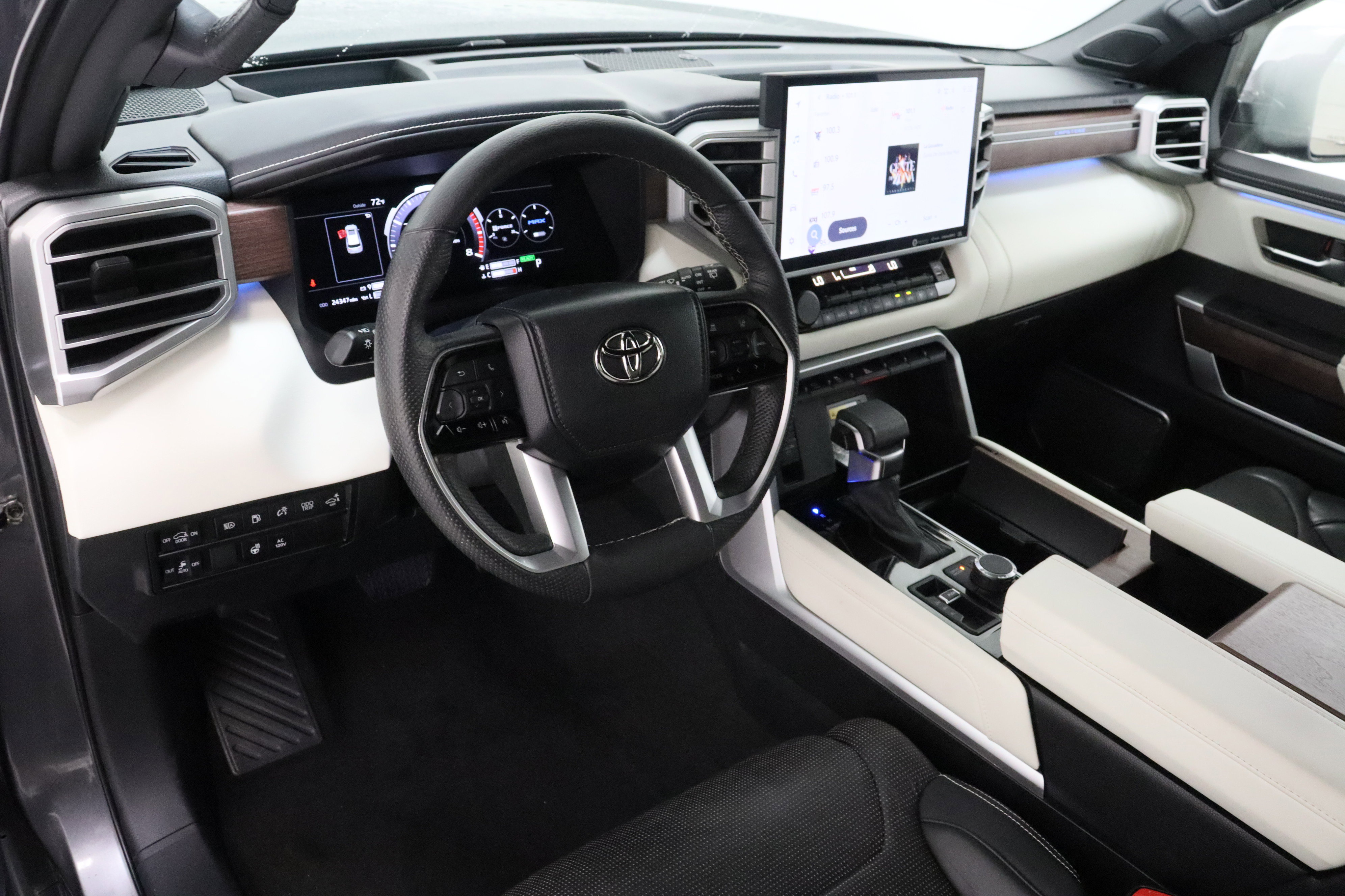 Used 2023 Toyota Sequoia Capstone image 13